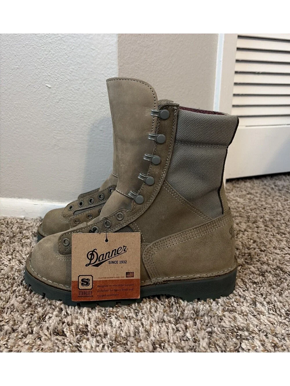 New Danner Sage Green Boots 26063 USAF Military 600G Men’s Size 5 D Made in USA
